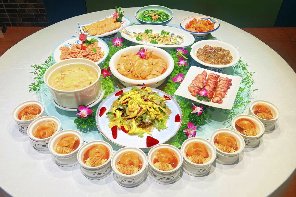 中山+佛山2天團·《食足四餐~鮑參翅肚燕五重奏+星級酒店》國際品牌~中山Le Méridien保利艾美酒店（永安旅遊 旅行團）