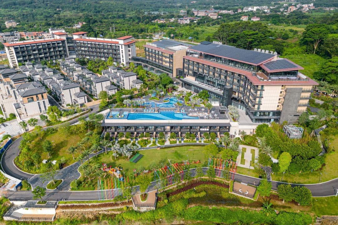 《去程直航船+特色美食》保證入住國際品牌旗下~順德樂從智選假日酒店 品嚐【(位上)黑松露燴鮑魚花膠宴】【(位上)紅燒金勾寶翅宴】分子料理24時令節素食【(位上)生機蔬食料理】順德純玩2天（永安旅遊 旅行團）