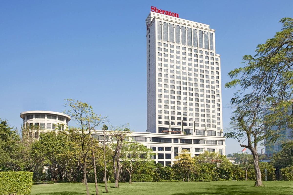 《中山逍遙遊》國際品牌Sheraton中山喜來登酒店(中山華發商都)(夜遊孫文西路步行街)【海鮮火鍋烤肉自助餐】【(位上)八珍薈萃翡翠盅+鮑汁扒海參宴】【金鐘罩古法燒鵝(保證每席1隻)】中山純玩2天團(永安旅遊 旅行團)