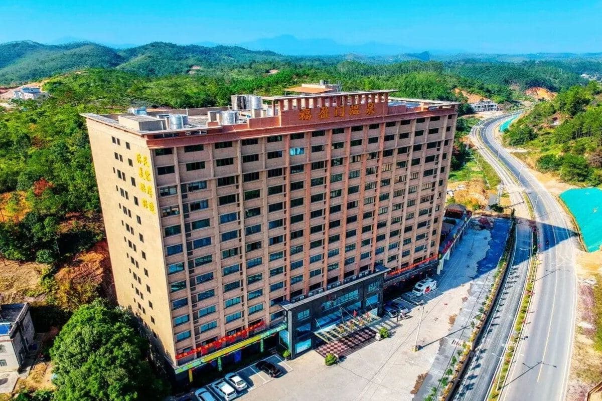 《溫泉養生》保證入住~河源紫金福盈門溫泉酒店(獨立溫泉池客房) 航天農業科技生態園、南園古村 【地膽頭燉水鴨+飄香蔥油雞宴】 惠州河源純玩2天團（永安旅遊 旅行團）