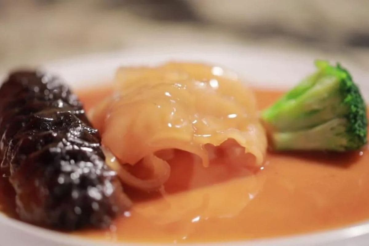 《鮑蔘翅肚鳳凰四重奏》石灣公仔街、順德漁人碼頭、紫荊西堤文創西街 【(位上)臻品花膠燴遼蔘+(位上)鮑魚海味燉鮮鳳宴】【北寄貝撈雞+(位上)濃湯翅盅仔雲吞宴】佛山肇慶純玩2天團（永安旅遊 旅行團）