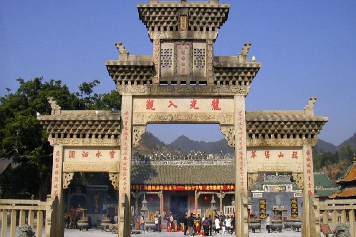 肇慶2天團·德慶悦城龍母古廟(感受千年龍母文化) (貼心安排: 包酬神金豬一隻、龍母五寶祈福)（永安旅遊 旅行團）