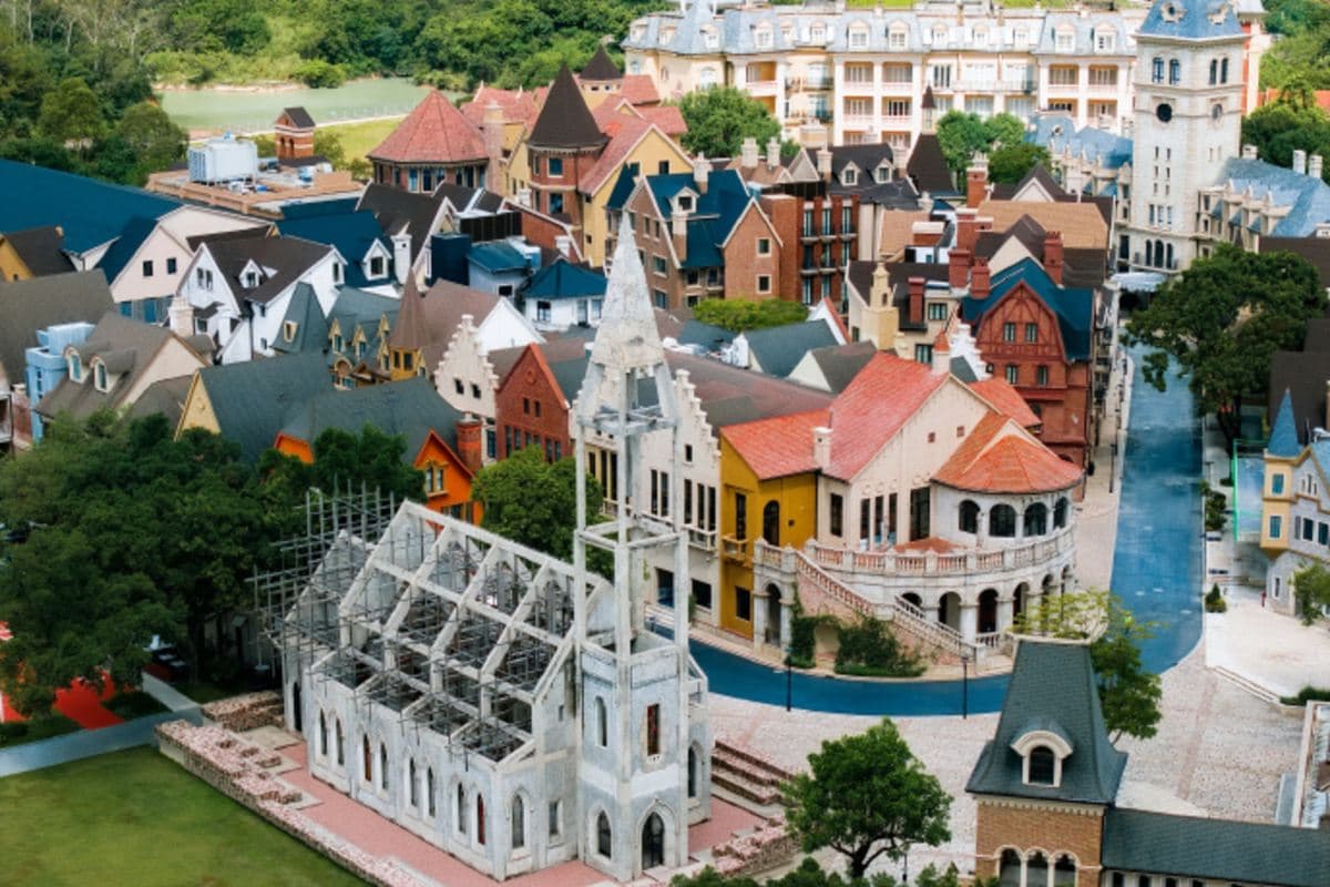 廣州2天團·City Walk「廣州Aranya」歐洲風情小鎮 保證入住 廣州維也納國際酒店(原希爾頓歡朋酒店)（永安旅遊 旅行團）