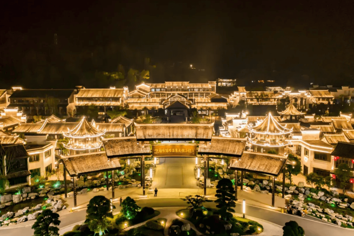 韶關+江西3天團·《贛粵風情》 “珍貴的藍寶石雙料温泉”贛州天沐·陽明温泉度假小鎮+2025年全新開業~韶州城假日酒店(永安旅遊 旅行團)