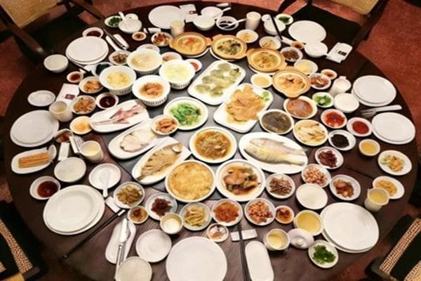 《乘坐高速鐵路往返潮汕》潮州 汕頭 純玩 3天
捐窿捐罅尋美食，嶄新享用〝至尊潮粵菜90分鐘任點任食放題〞
〝潮汕必食〞正宗澄海鹵水獅頭鵝、一人一鍋任食牛肉火鍋（東瀛遊 旅行團）