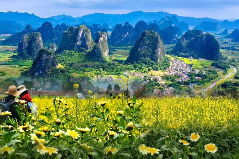 〝粵北世外桃源‧放天燈〞英德積慶仙湖任浸溫泉、賞花純玩3天
峰林曉鎮(賞花)、仙橋地下河(遊船)、清遠網紅河谷& 古棧道（東瀛遊 旅行團）